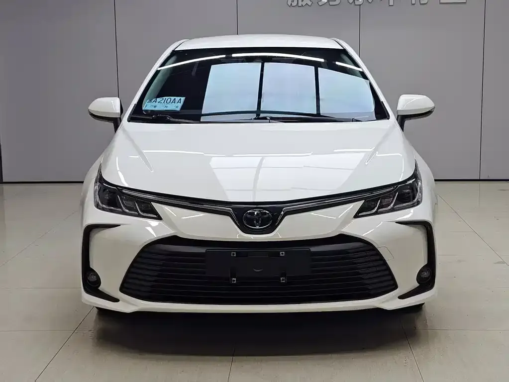 Toyota Corolla — фото 2