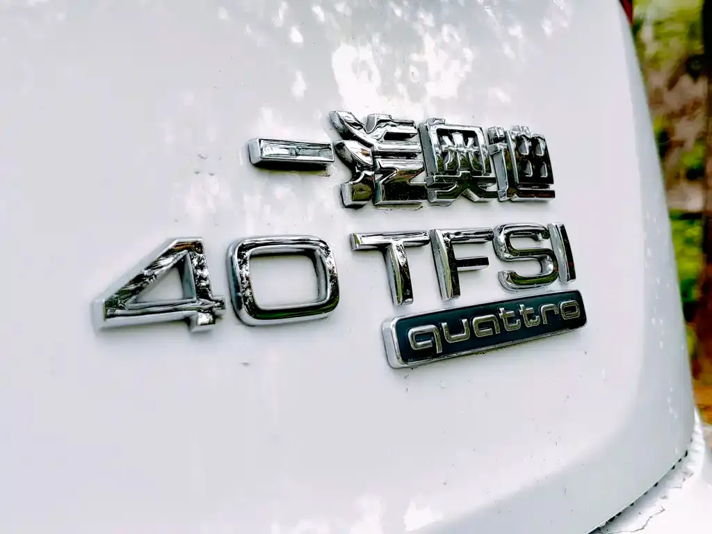 Audi Q5L — фото 4
