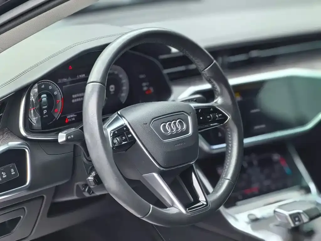 Audi A6L — фото 5
