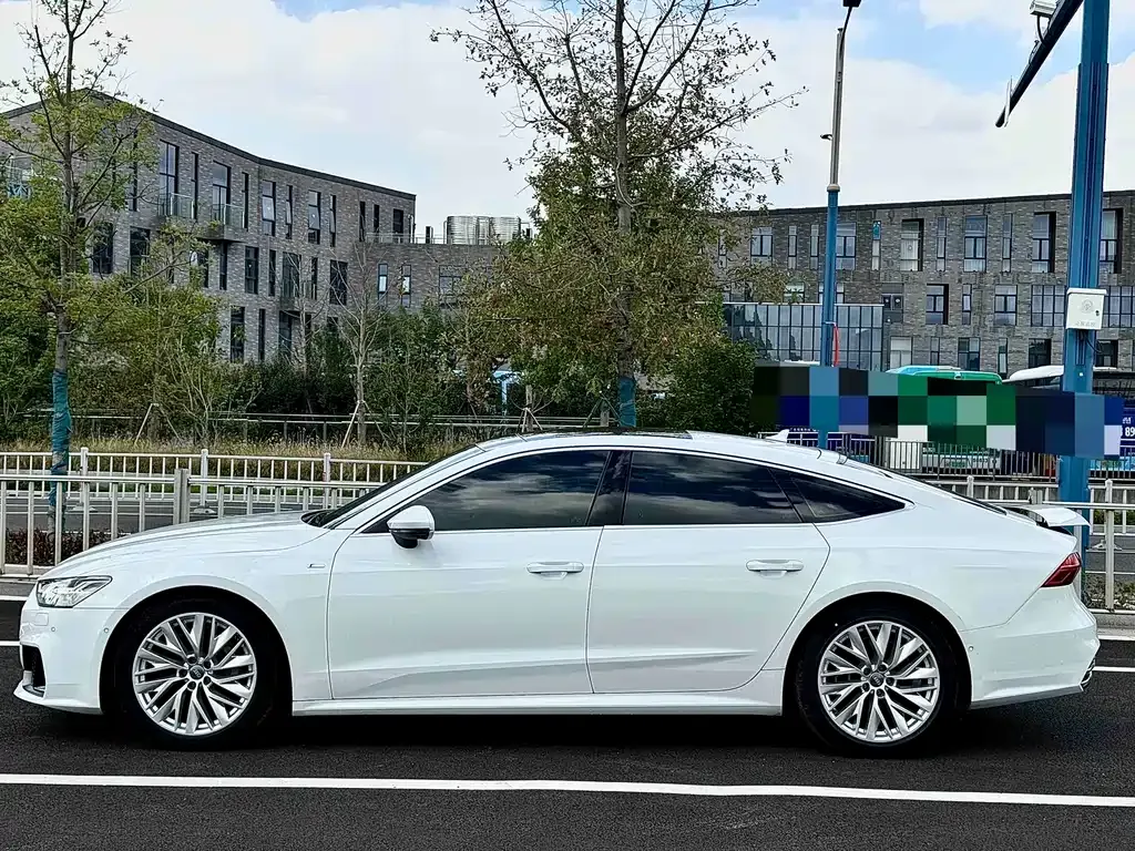 Audi A7 — фото 9
