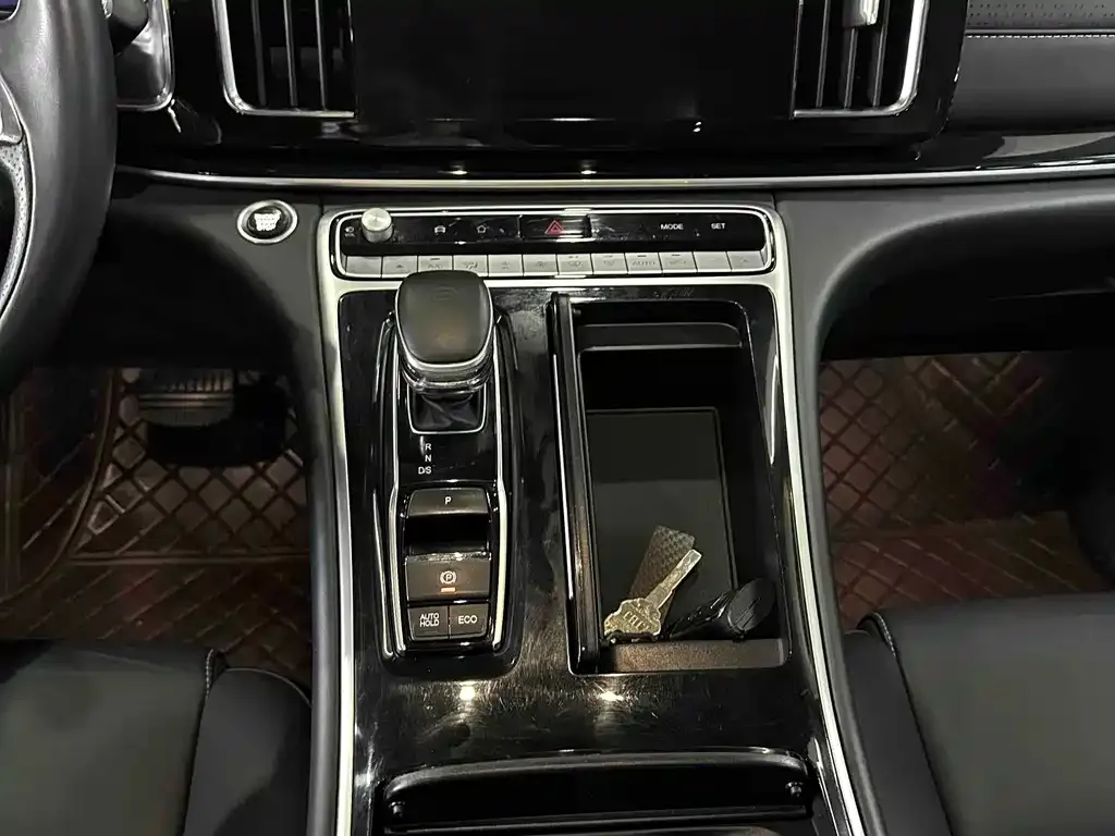 GAC Motor Trumpchi M8 — фото 10