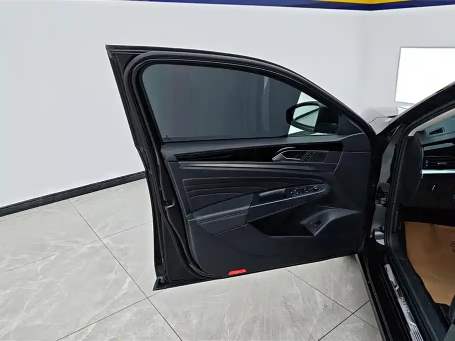 Volkswagen Passat — фото 7