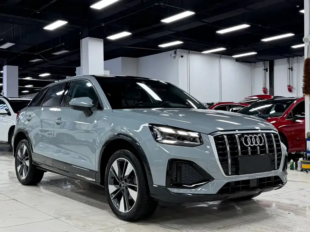 Audi Q2L — фото 5