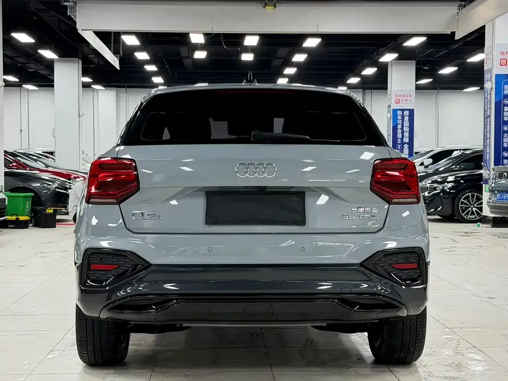 Audi Q2L — фото 2