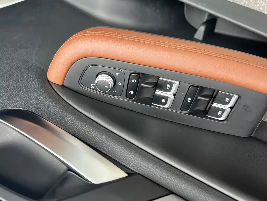 Geely Vision X6 — фото 4