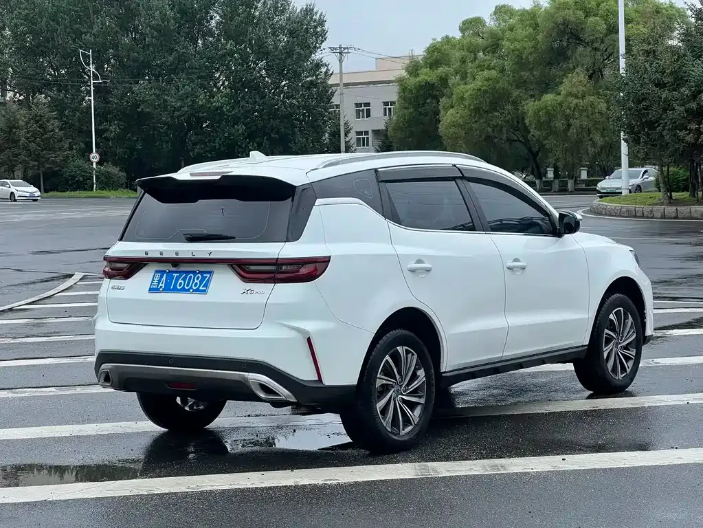 Geely Vision X6 — фото 5