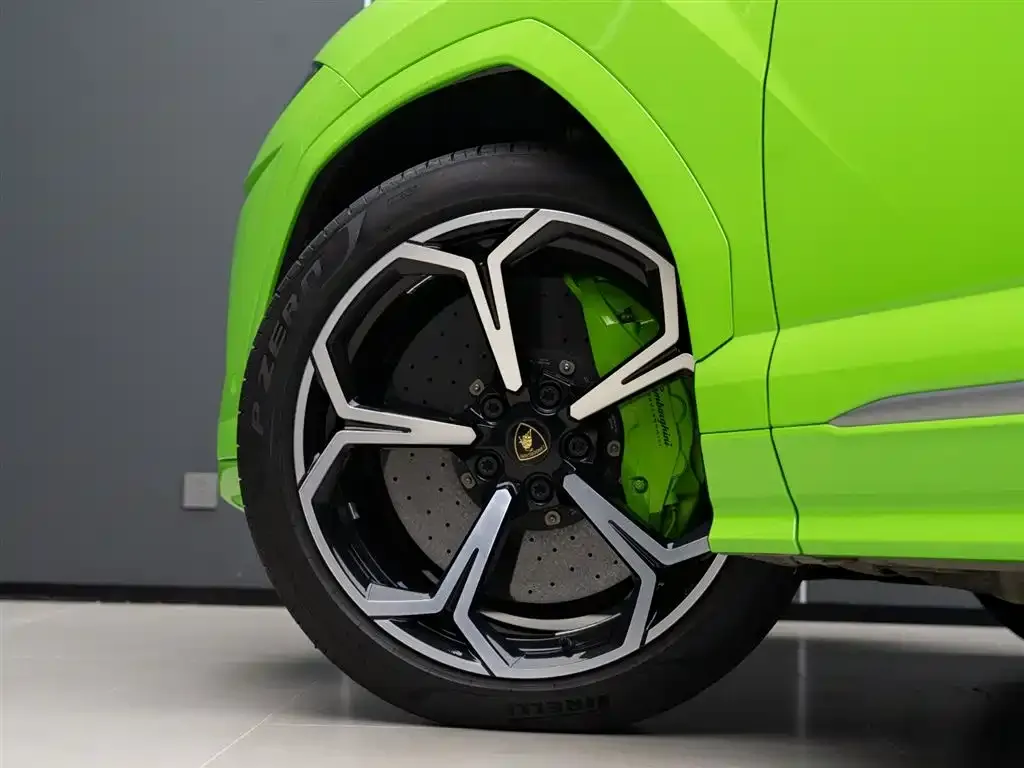 Lamborghini Urus — фото 4
