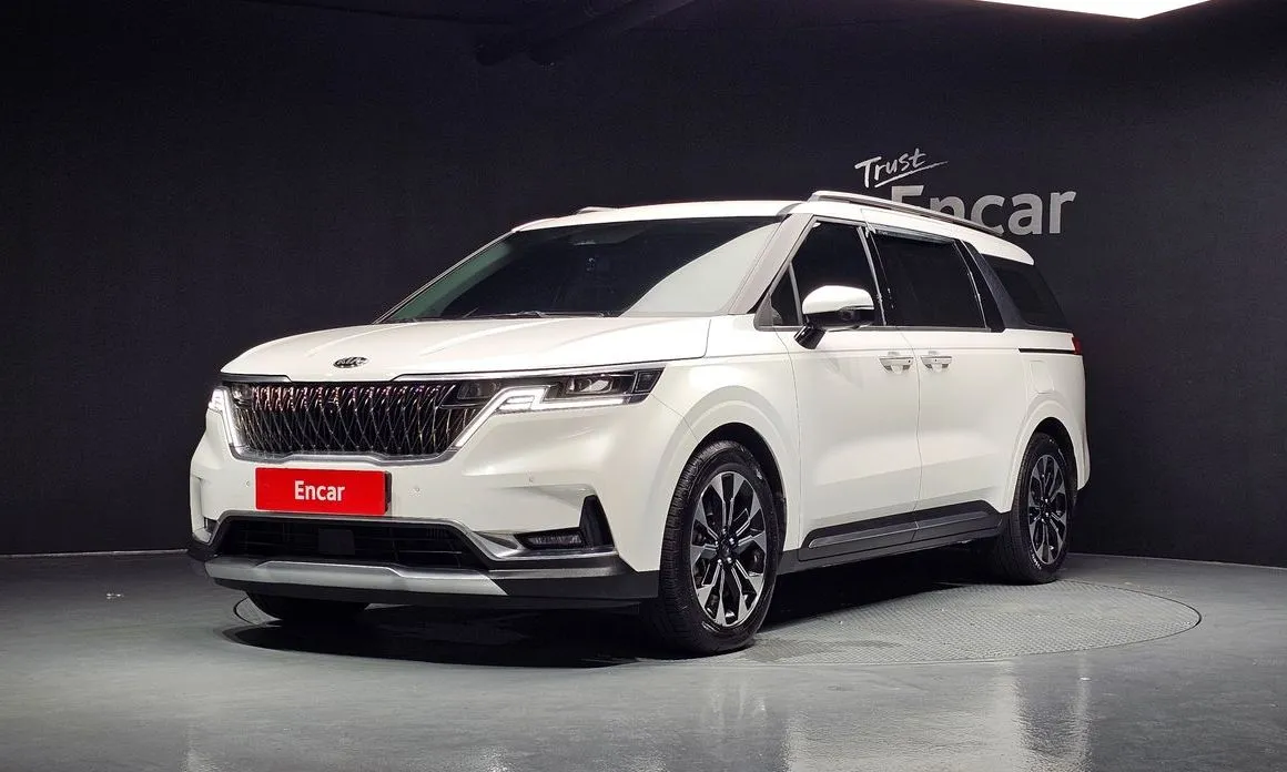 Kia Carnival — фото 1