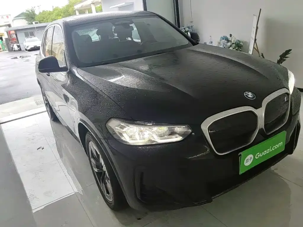 BMW iX3 — фото 4