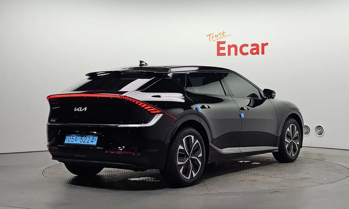Kia EV6 — фото 8