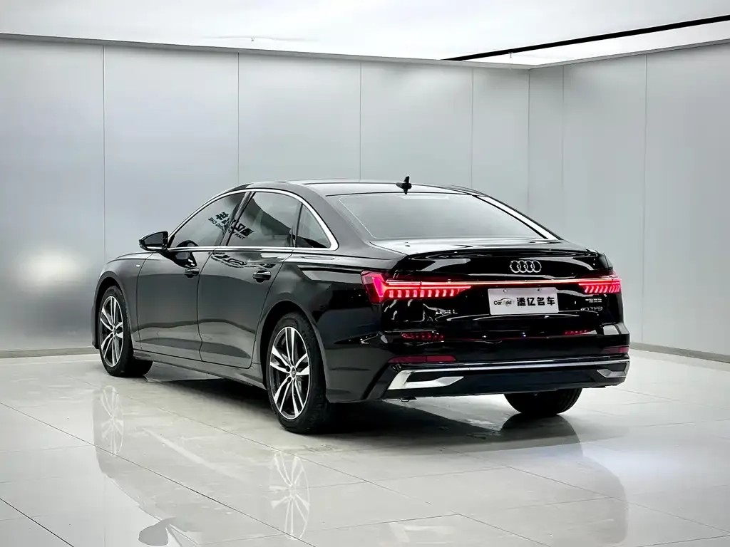 Audi A6L — фото 7