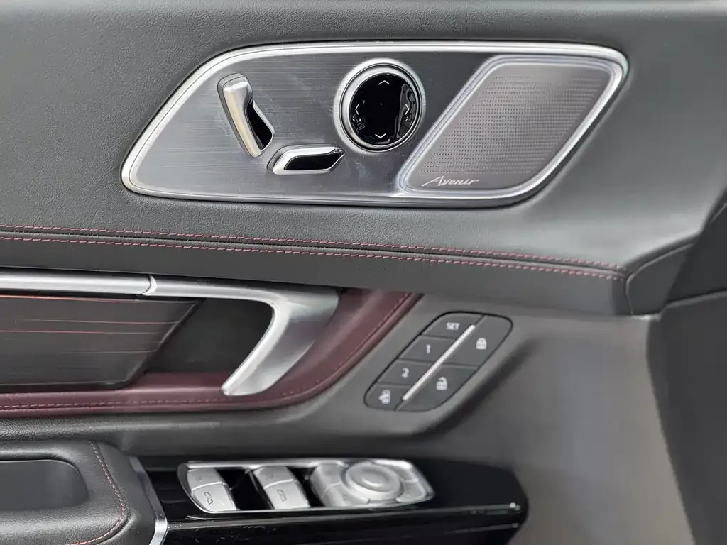 Buick Century 2023 из CN, фото 8