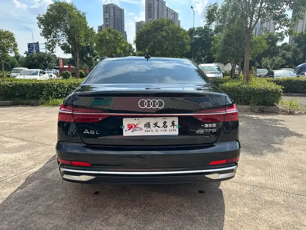 Audi A6L — фото 5