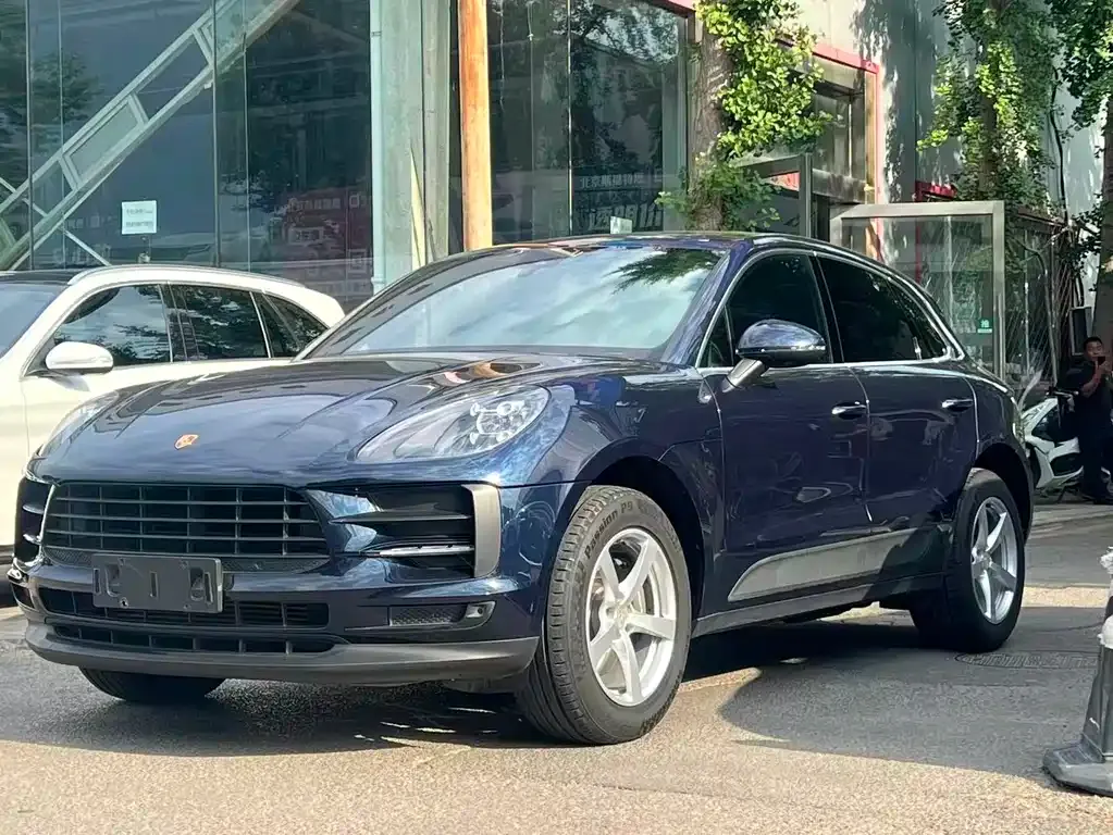 Porsche Macan — фото 1