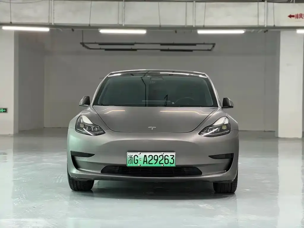 Tesla Model 3 — фото 2