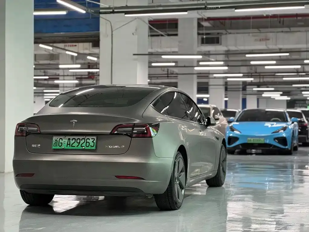 Tesla Model 3 — фото 6