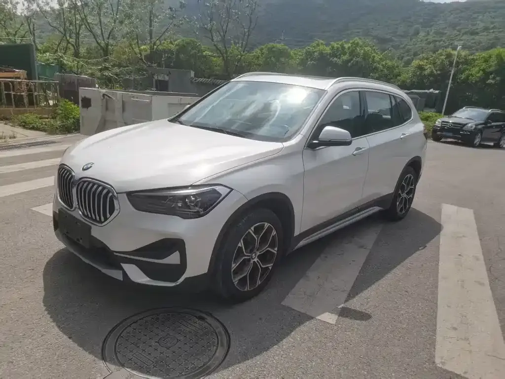 BMW X1 — фото 1