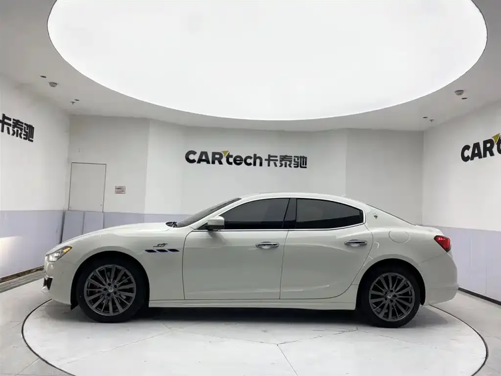 Maserati Ghibli — фото 9