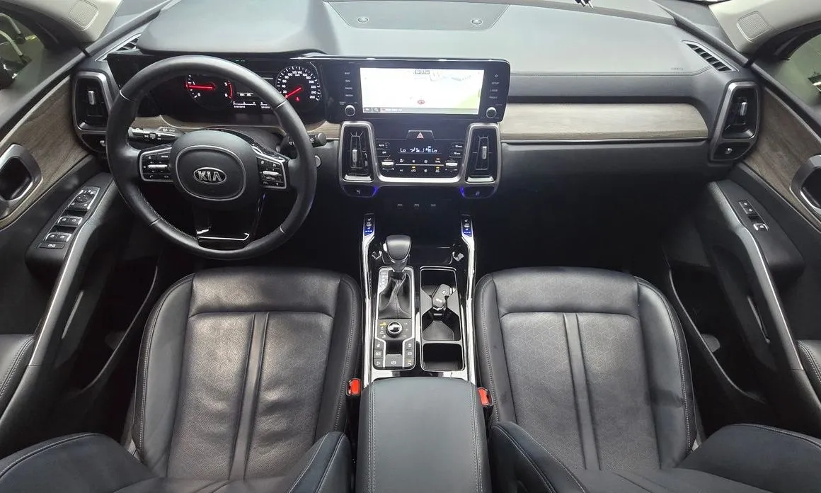 Kia Sorento — фото 10
