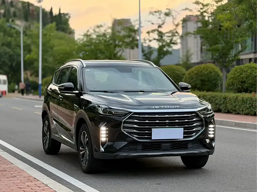 Jetour X70 PLUS — фото 10