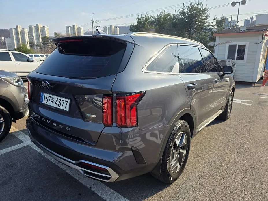 Kia Sorento — фото 10