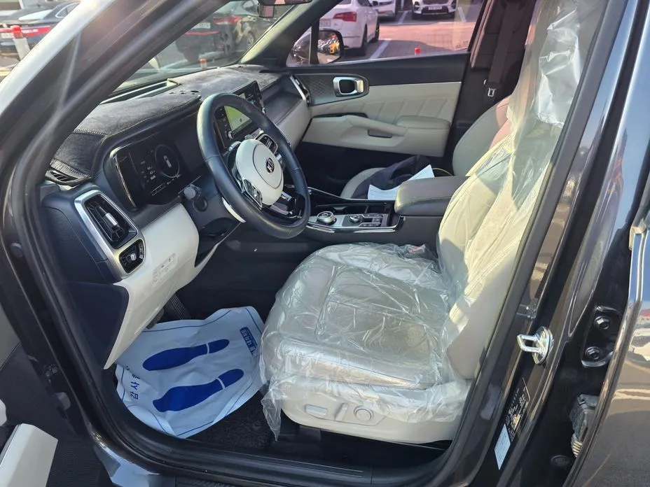 Kia Sorento — фото 8