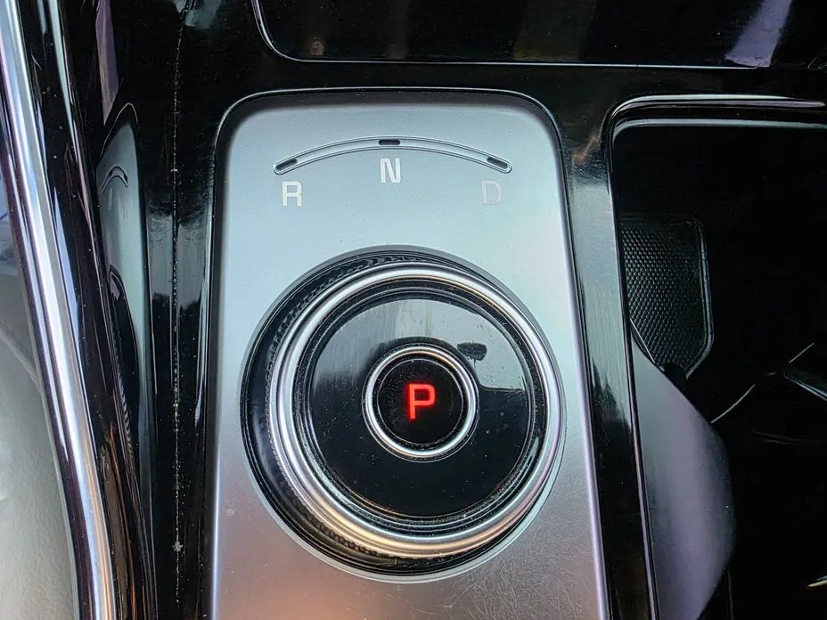 Kia Sorento — фото 7