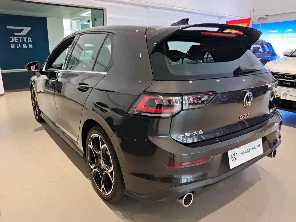 Volkswagen Golf GTI — фото 3
