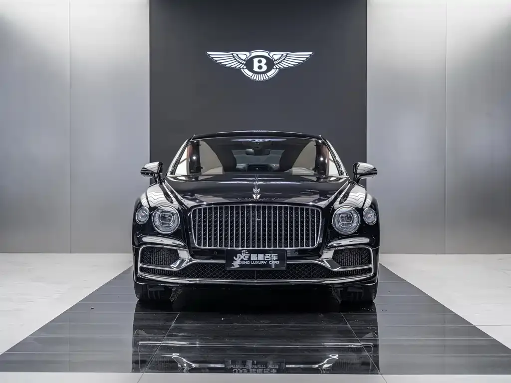 Bentley Flying Spur — фото 3