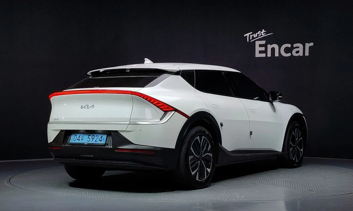 Kia EV6 — фото 6