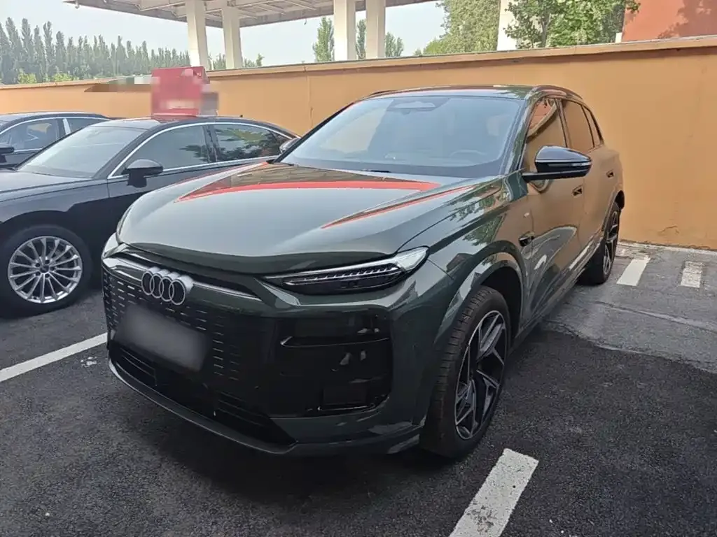 Audi Q6L e-tron — фото 4
