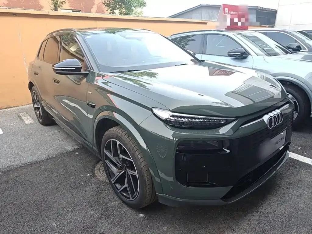 Audi Q6L e-tron — фото 10