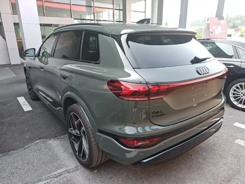 Audi Q6L e-tron — фото 8