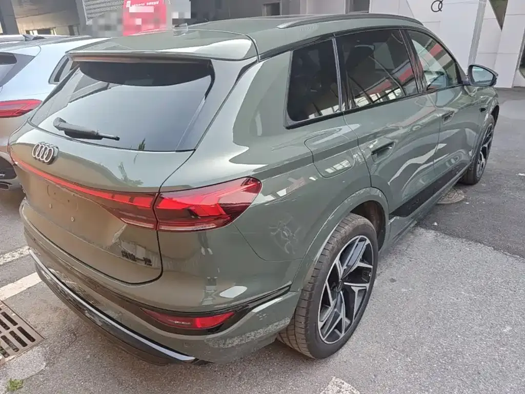 Audi Q6L e-tron — фото 6
