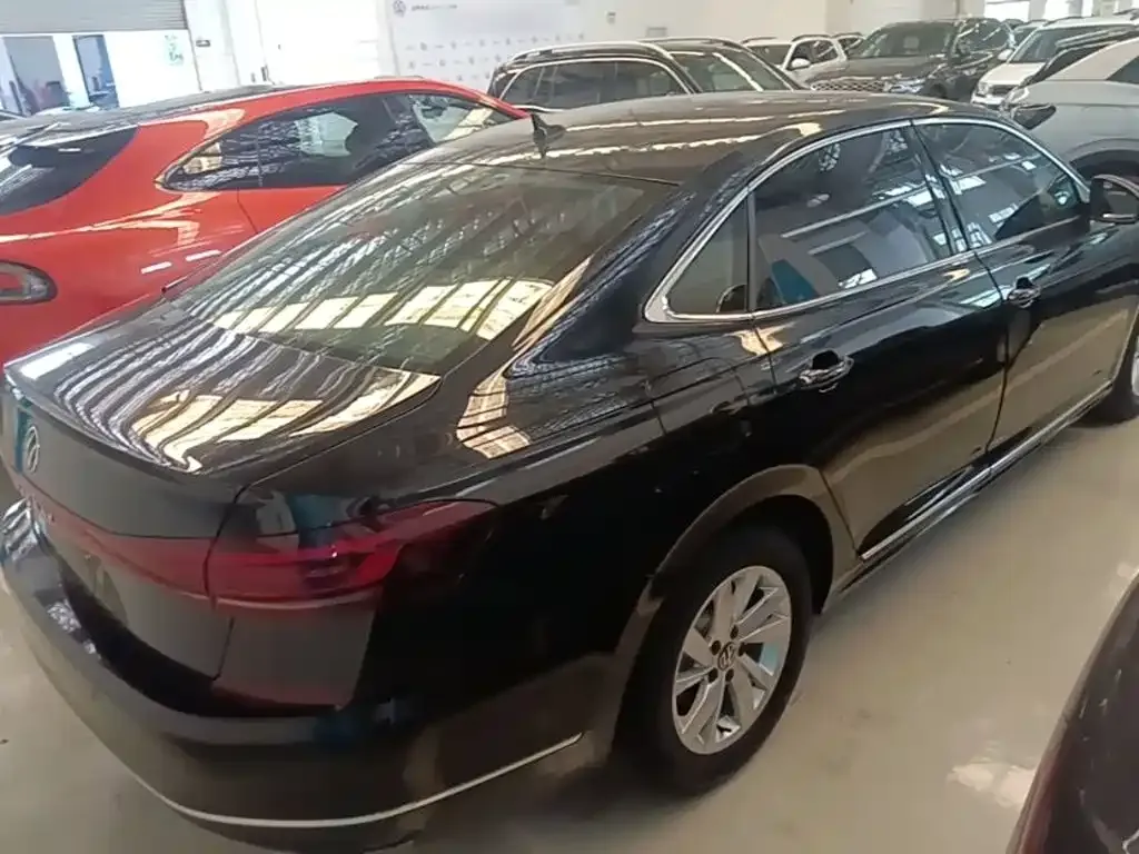 Volkswagen Passat — фото 6