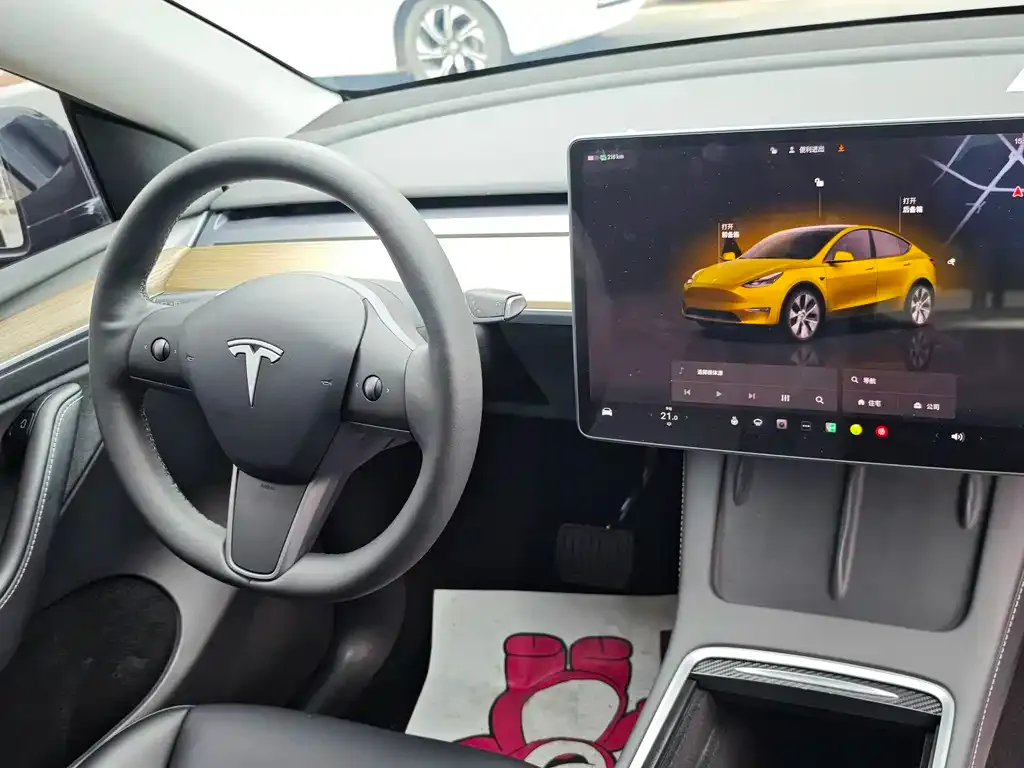 Tesla Model Y — фото 4