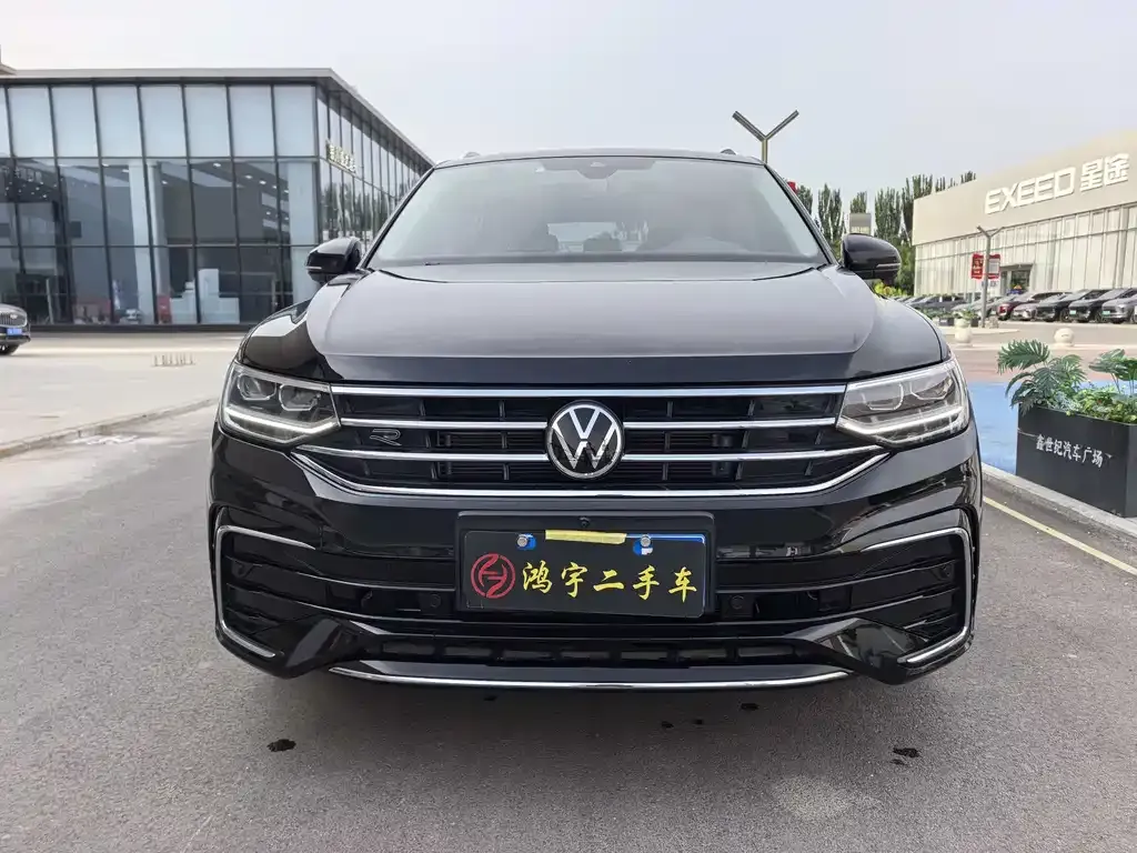 Volkswagen Tiguan L — фото 5