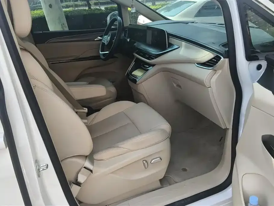 Buick GL8 Hybrid — фото 8