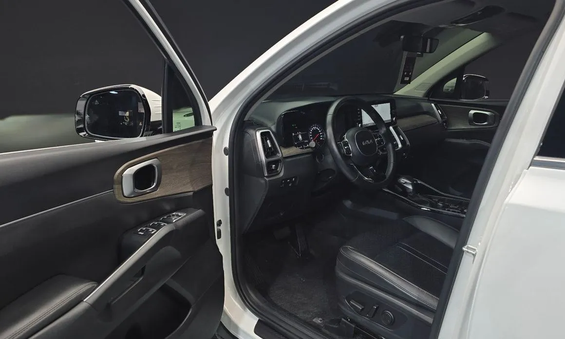 Kia Sorento — фото 7