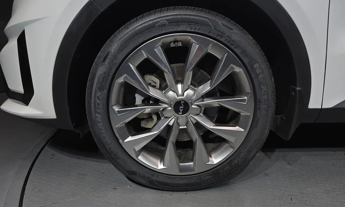 Kia Sorento — фото 10
