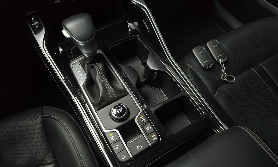 Kia Sorento — фото 9