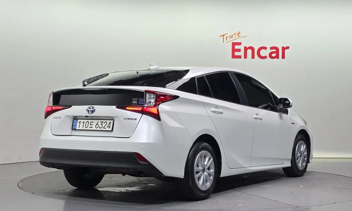 Toyota Prius 2022 из KR, фото 5