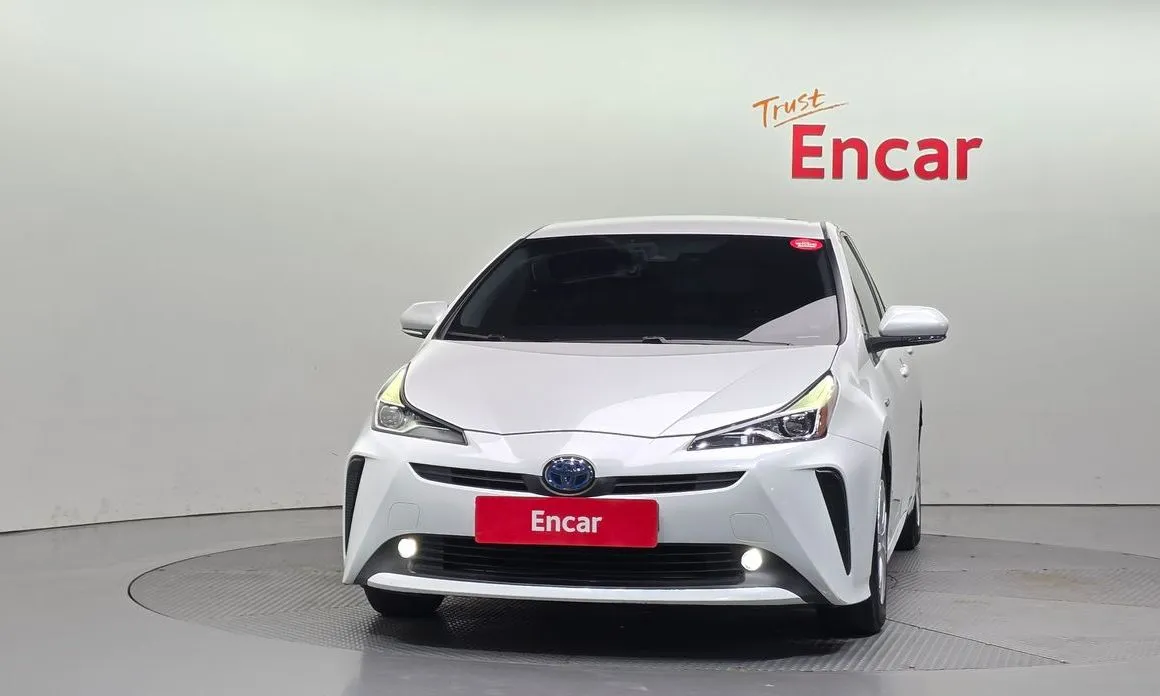 Toyota Prius 2022 из KR, фото 2