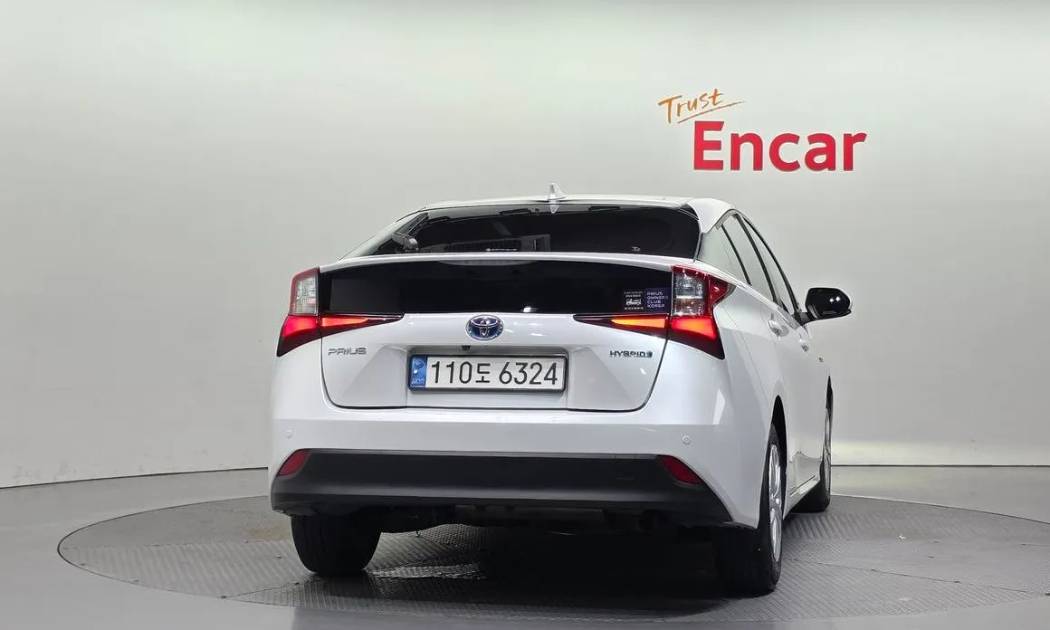 Toyota Prius 2022 из KR, фото 7