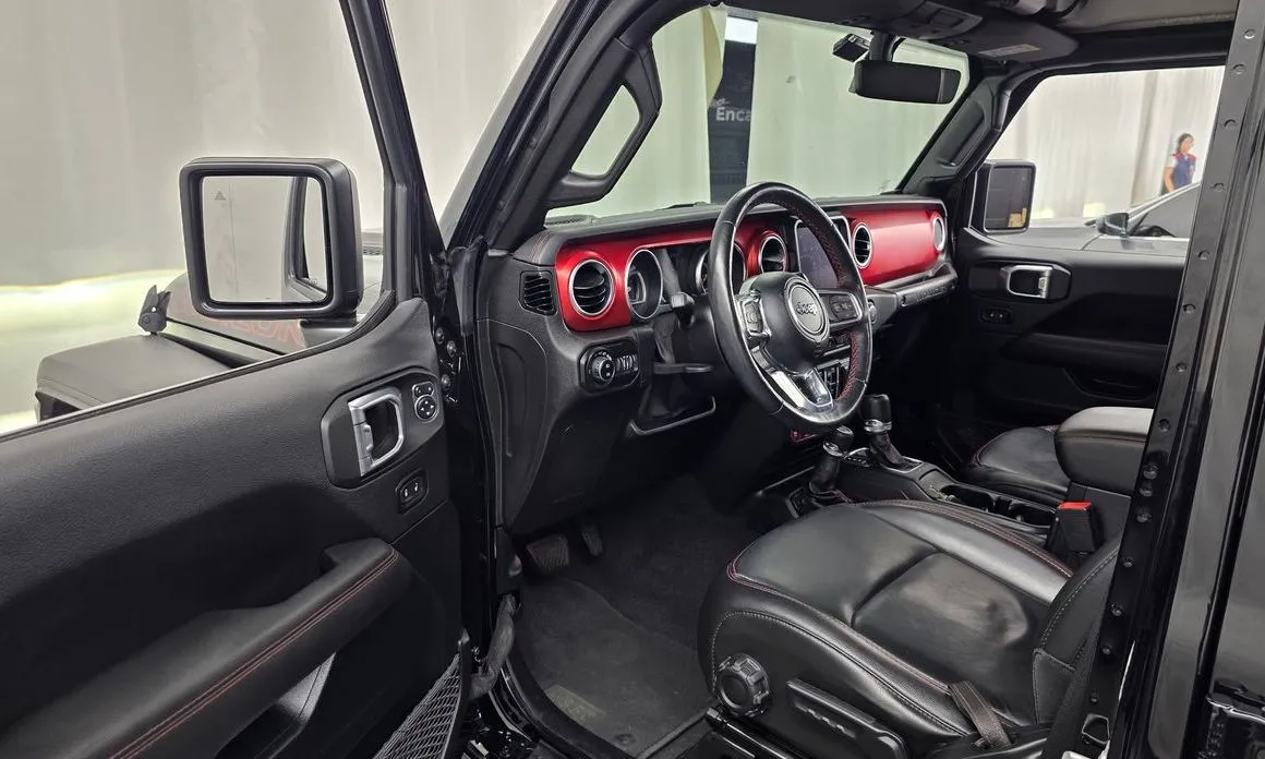 Jeep Wrangler — фото 8