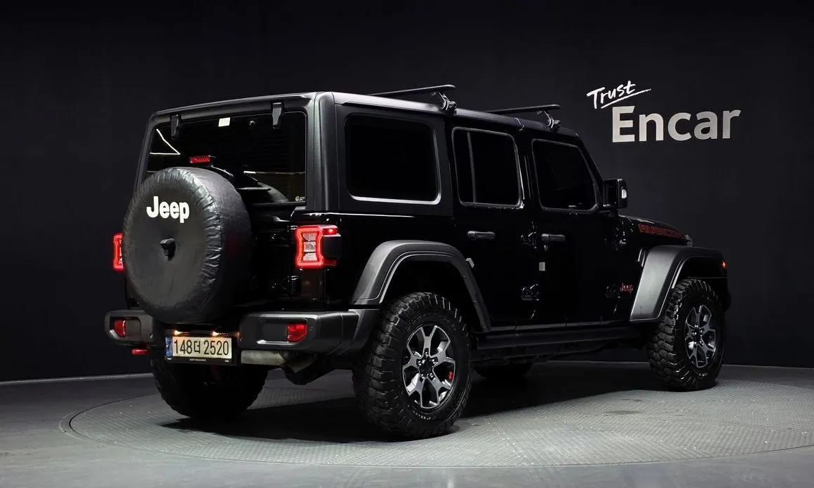 Jeep Wrangler — фото 7