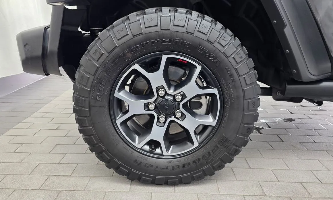 Jeep Wrangler — фото 2