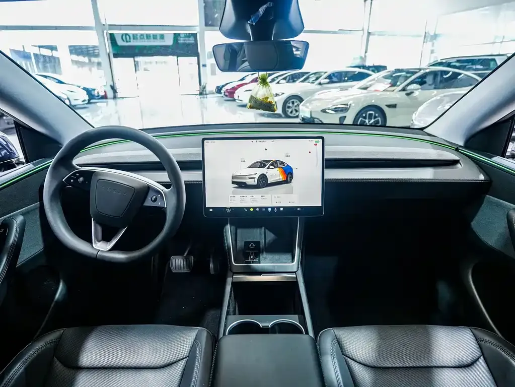 Tesla Model Y — фото 4