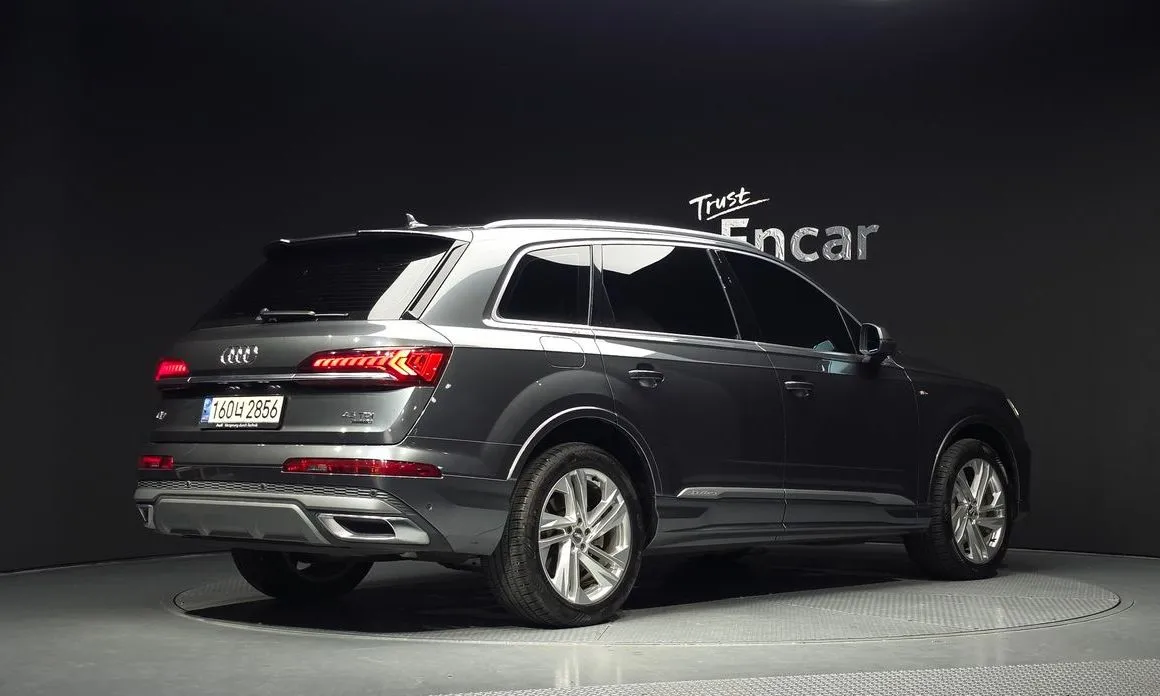Audi Q7 — фото 3