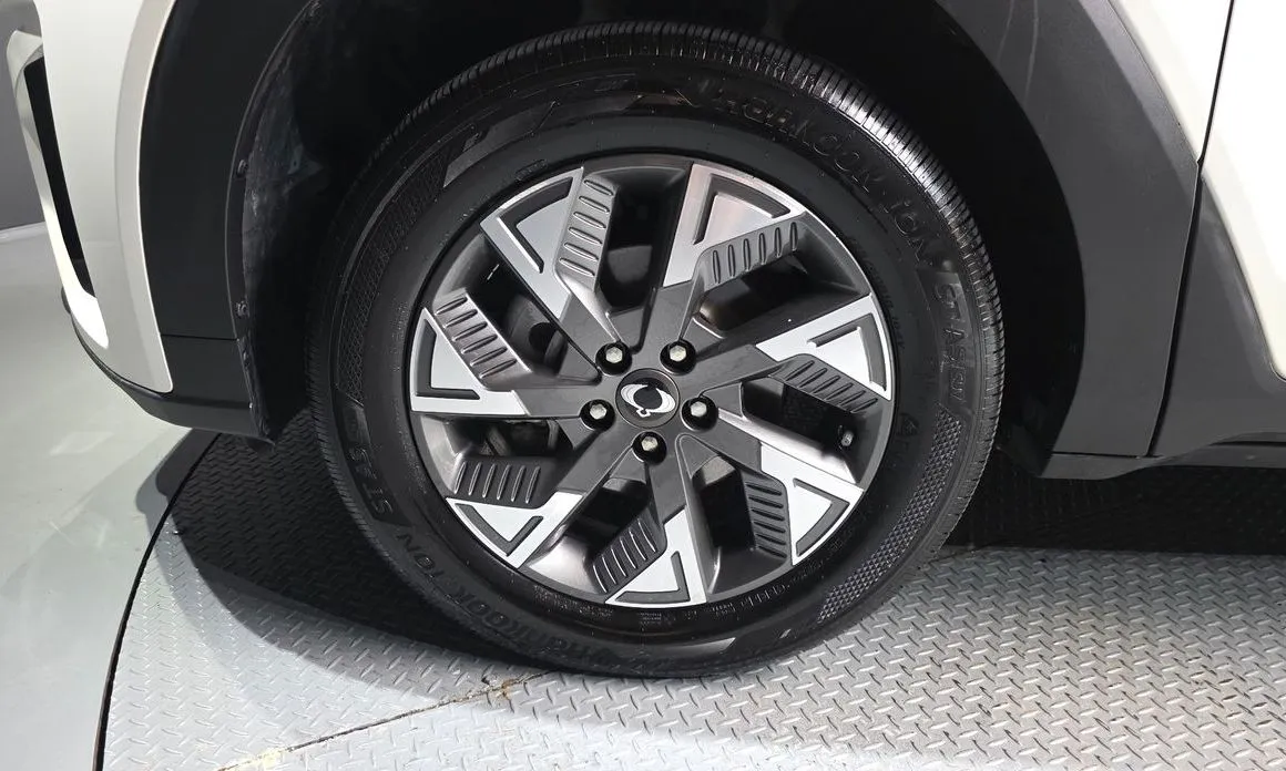 KG Mobility (Ssangyong) Torres — фото 10